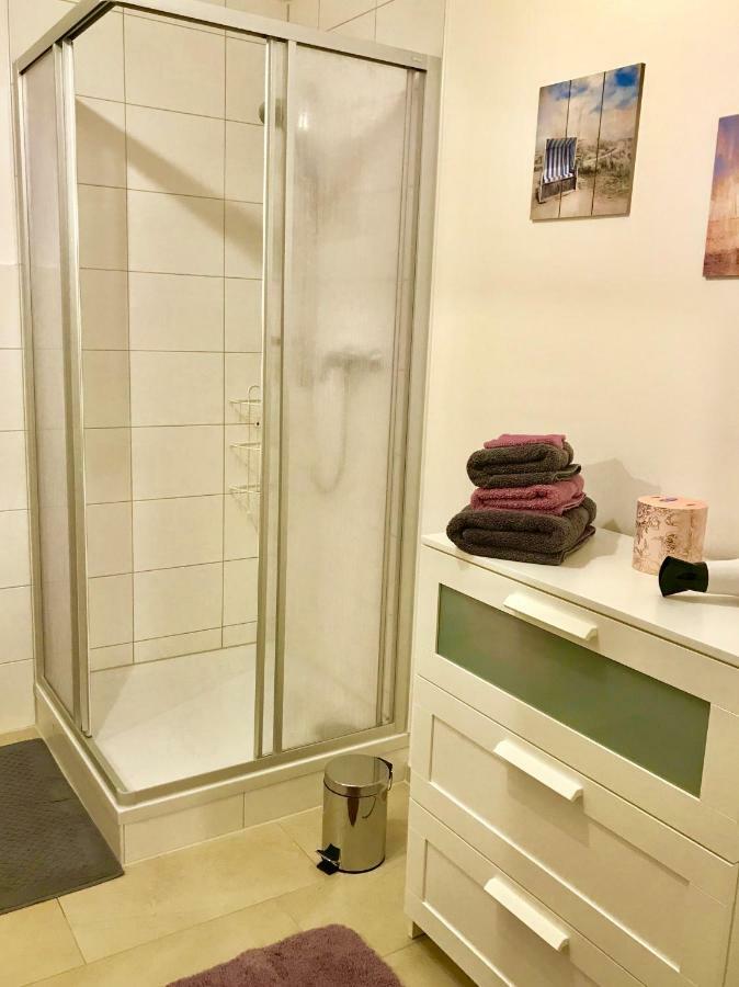 Rednitzhembach Grosses 1-Zimmer Wohlfuhl-Appartement מראה חיצוני תמונה